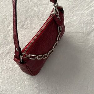 L'INTERVALLE Red Croc-Embossed Shoulder Bag with dust bag( New)